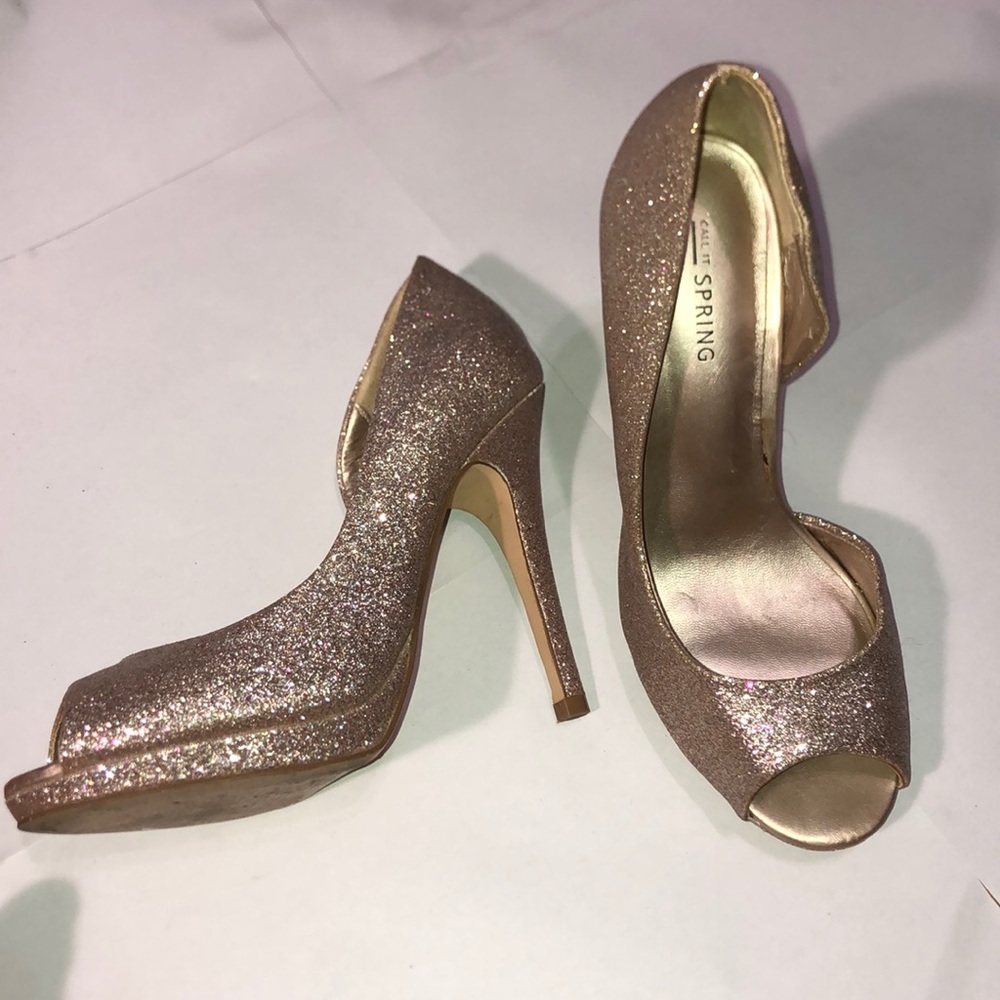 Heels - Picture 3 of 4